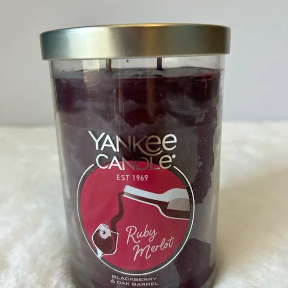 Yankee Candle Ruby Merlot Scented Candle Large New - Picture 2 of 6